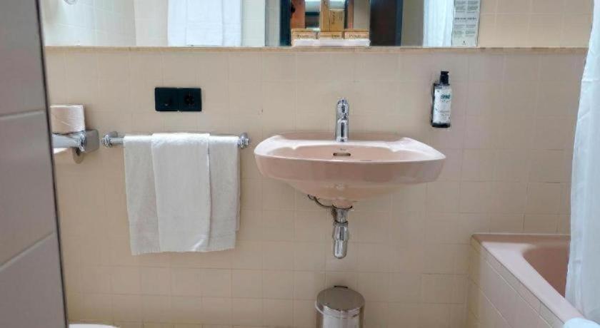 Hotel Comtes D Urgell Andorra la Vella Dış mekan fotoğraf